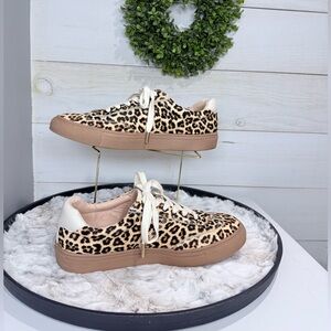 LOFT Haircalf Leopard Print Sneakers‎ – Women’s 9M